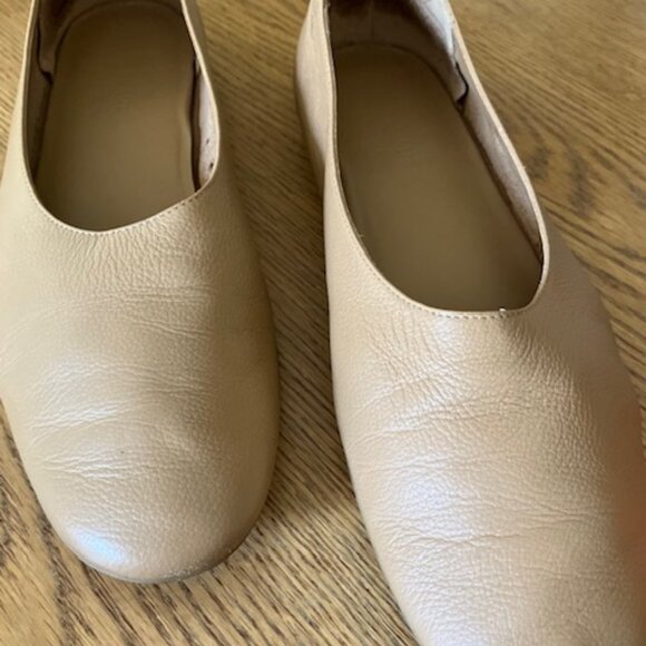 Everlane Shoes - Everlane The Day Glove Tan Leather ballet flats